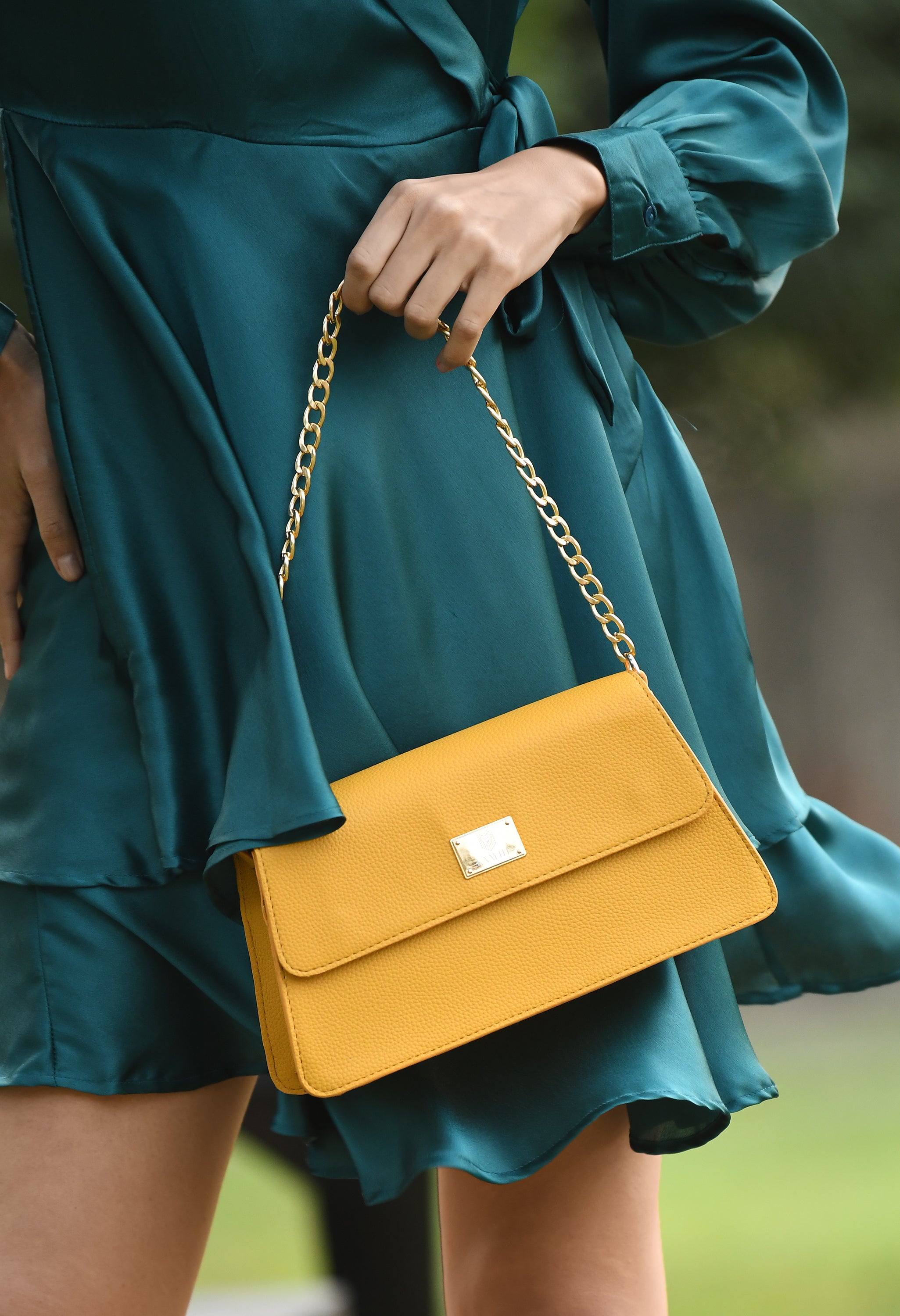 Classic Chic Hand Bag