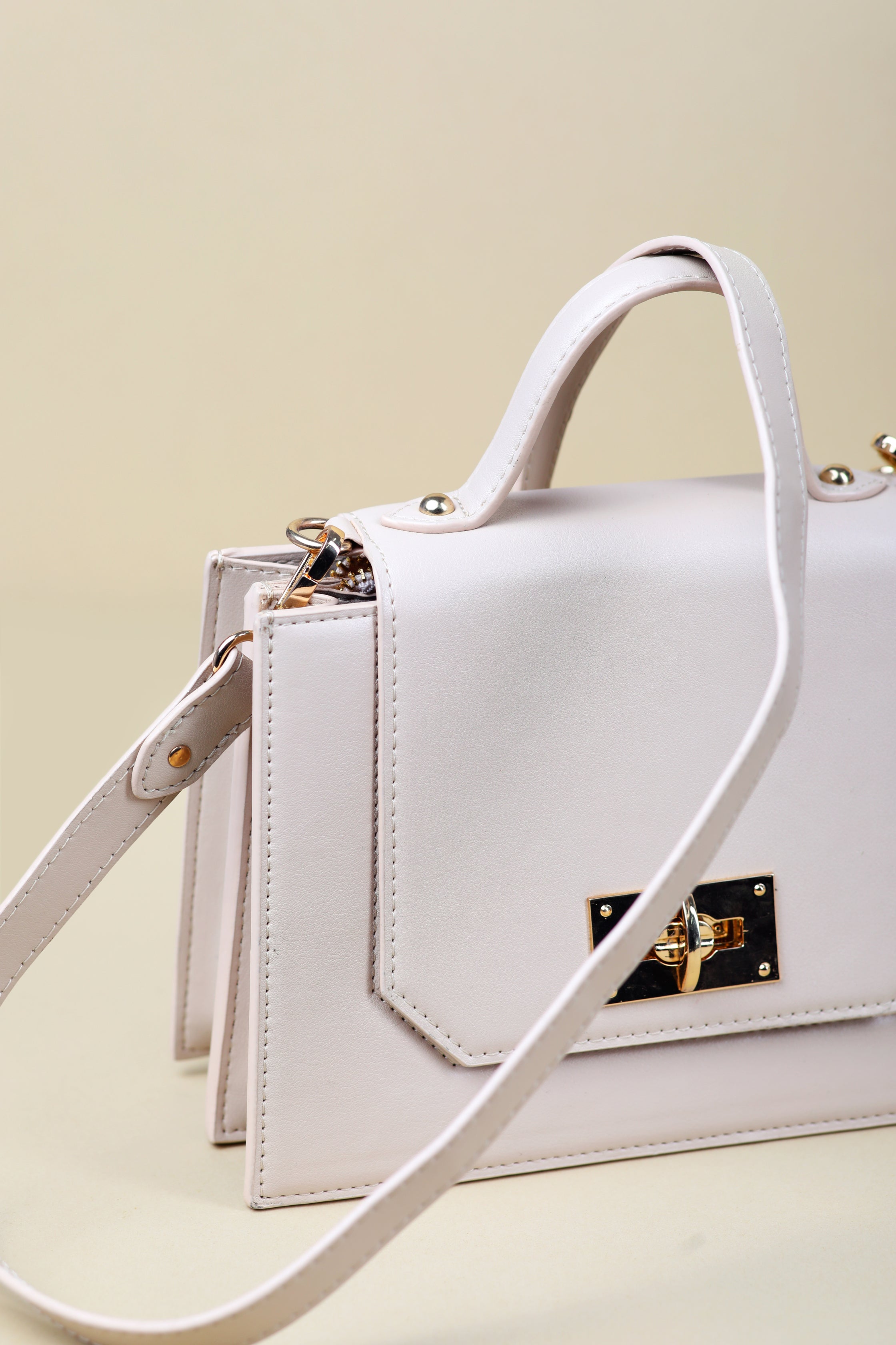 Purse Affair Cream Handbag