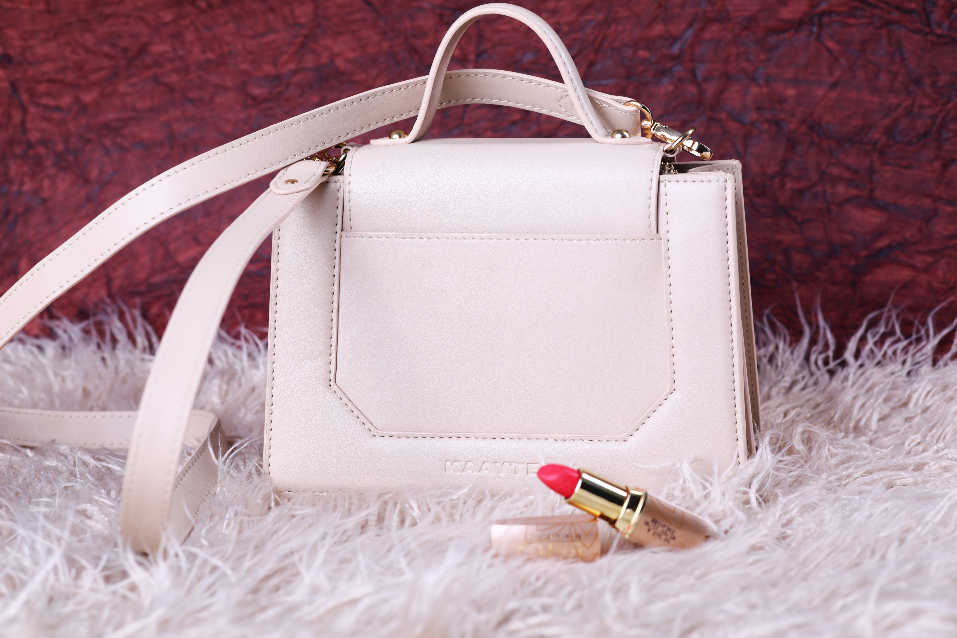 Purse Affair Cream Handbag